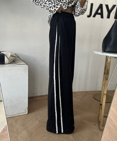 Doula Doula（ドゥーラドゥーラ）の「サイドライン入りワイドスウェットパンツ（その他パンツ・レディース・ブラック/グレー/ベージュ・FREE）」の14枚目の写真