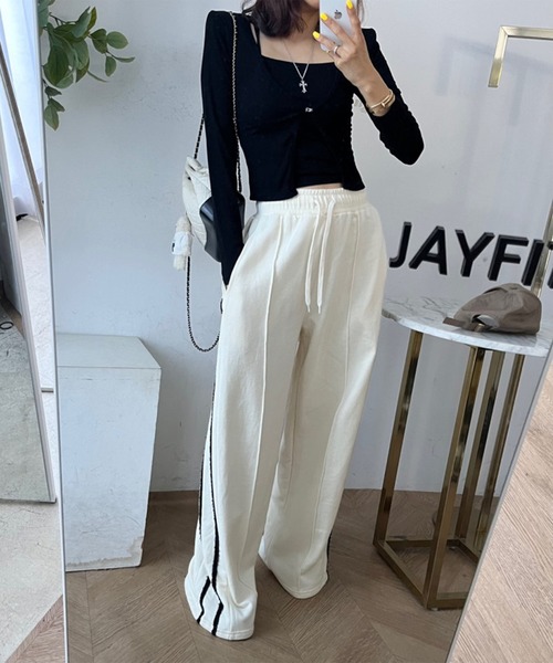 Doula Doula（ドゥーラドゥーラ）の「サイドライン入りワイドスウェットパンツ（その他パンツ・レディース・ブラック/グレー/ベージュ・FREE）」の21枚目の写真