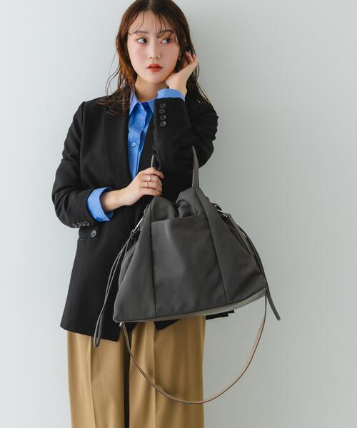RODE SKO(ロデスコ)の「ショルダー付撥水キンチャクバッグ(ショルダーバッグ・レディース・ブラック/グレー/アイボリー・ONE)」の18枚目の写真
