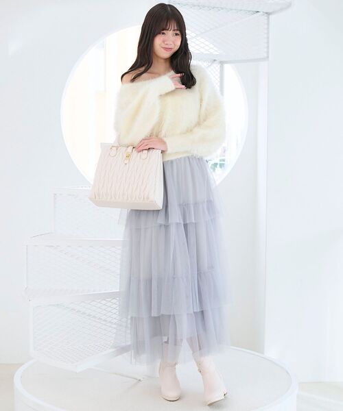 MAJESTIC LEGON（マジェスティックレゴン）の「キルティングビジューリボンブーツ（ブーツ・レディース・アイボリー/ブラック/グレイッシュベージュ・SMALL/MEDIUM/LARGE/X-LARGE）」の6枚目の写真