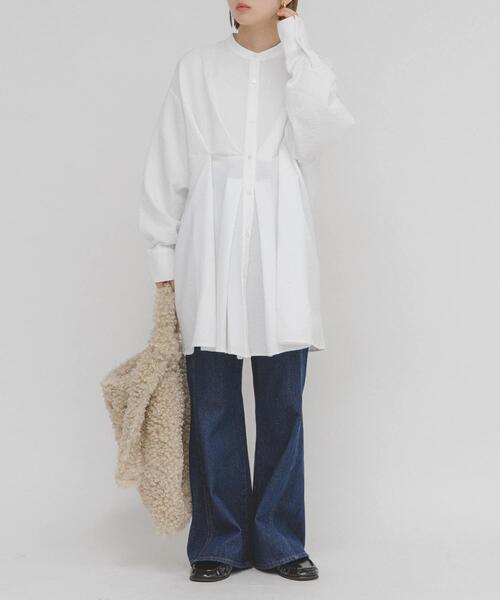 KBF(ケイビーエフ)の「ウエストタックロングシャツ(シャツ/ブラウス・レディース・グリーン系その他/オフホワイト/チャコールグレー・ONE)」の6枚目の写真