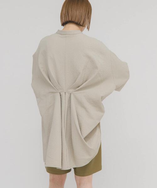 KBF(ケイビーエフ)の「ウエストタックロングシャツ(シャツ/ブラウス・レディース・グリーン系その他/オフホワイト/チャコールグレー・ONE)」の15枚目の写真