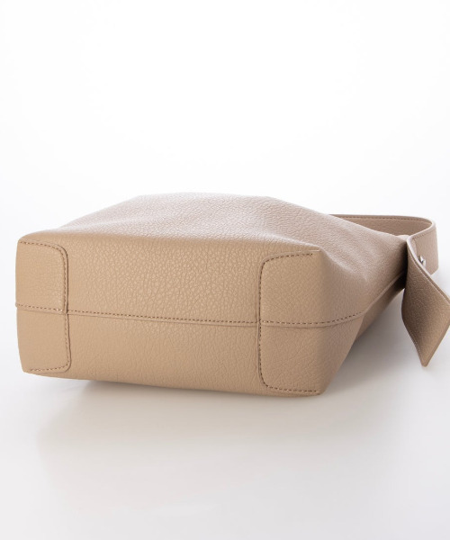 cache cache(カシュ カシュ)の「カシュカシュ cachecache / ポーチショルダー付き2wayホーボーバッグ(ショルダーバッグ・レディース・ベージュ/オレンジ/シルバー/ブラック・FREE)」の19枚目の写真