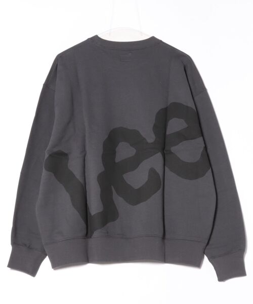 Lee(リー)の「バックビッグロゴスウェット【アウトレット店舗・WEB限定】(スウェット・メンズ・レッド/グリーン/アイボリー/チャコール・SMALL/MEDIUM/LARGE/X-LARGE)」の5枚目の写真