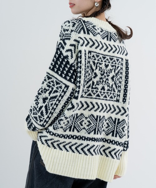 refinedworks（リファインドワークス）の「【refinedworks】存在感抜群の バンダナ柄ニット（ニット/セーター・レディース・ブラック/ネイビー・FREE）」の10枚目の写真