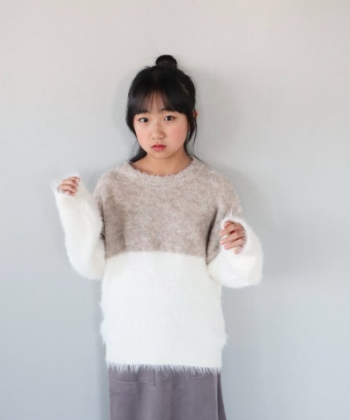 ikka(イッカ)の「【親子コーデ】ブークレーフェザー切り替えニット(120~160cm)(ニット/セーター・キッズ・ベージュ/ブルー・120/130/140/150/160)」の22枚目の写真