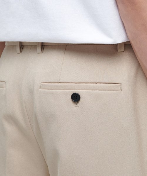 MUSINSA STANDARD（ムシンサスタンダード）の「軽量セミワイド隠しバンディングスラックス[ベージュ]（スラックス・メンズ・その他・42/26/27/28）」の6枚目の写真