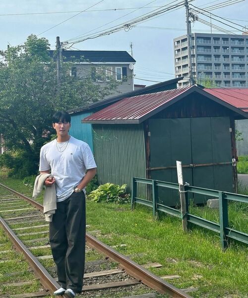 XERO（ゼロ）の「Clean Deep One Tuck Denim Pants [Brown]（デニムパンツ・メンズ・その他・LARGE/MEDIUM/SMALL/X-LARGE）」の9枚目の写真