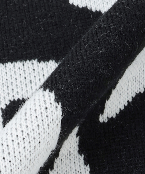 X-girl Stages（エックスガールステージス）の「【TBSドラマ フェイクマミー 着用アイテム】ロゴ総柄ニットプルオーバー（ニット/セーター・キッズ・ブラック/アイボリー・140cm/110cm/130cm/120cm/90cm/100cm）」の6枚目の写真