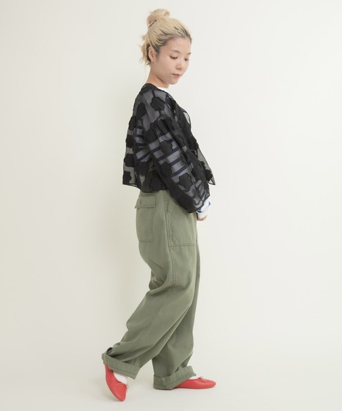 Dot＆Stripes CHILD WOMAN（ドットアンドストライプス　チャイルドウーマン）の「シアーフラワーカットジャカード はおりショートブラウス(セットアップ対応)（シャツ/ブラウス・レディース・ブラック・FREE）」の17枚目の写真