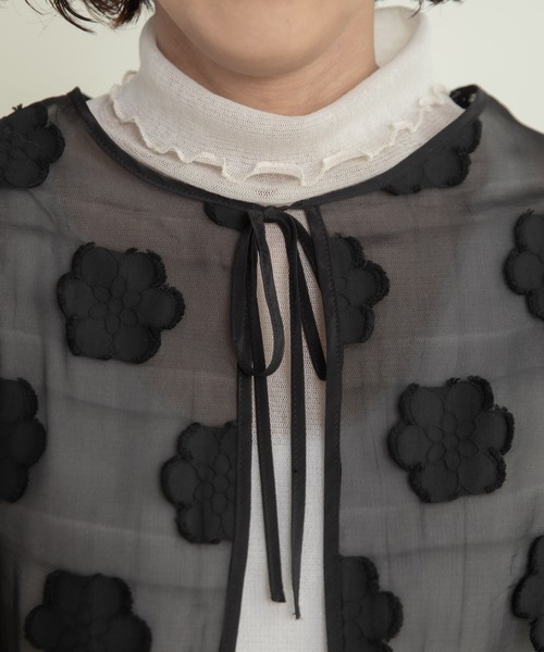 Dot＆Stripes CHILD WOMAN（ドットアンドストライプス　チャイルドウーマン）の「シアーフラワーカットジャカード はおりショートブラウス(セットアップ対応)（シャツ/ブラウス・レディース・ブラック・FREE）」の22枚目の写真