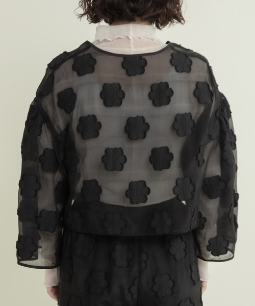 Dot＆Stripes CHILD WOMAN（ドットアンドストライプス　チャイルドウーマン）の「シアーフラワーカットジャカード はおりショートブラウス(セットアップ対応)（シャツ/ブラウス・レディース・ブラック・FREE）」の21枚目の写真