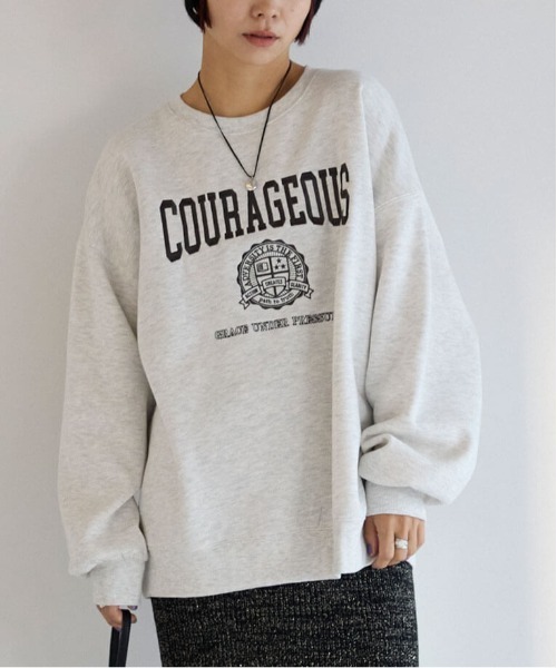 pocket（ポケット）の「カレッジロゴ刺繍プルオーバー（スウェット・レディース・ライトグレー/チャコールグレー・FREE）」の3枚目の写真