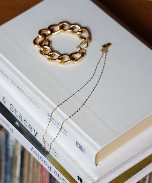 le.coeur blanc（ルクールブラン）の「O ステンレスシンプルネックレス（ネックレス・レディース・ゴールド・FREE）」の3枚目の写真