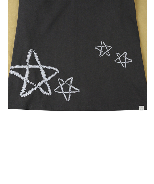 TUOMIO（トゥオミオ）の「CUT-OUT STAR LONG SLEEVES [CHARCOAL]（Tシャツ/カットソー・レディース・その他・1/2）」の4枚目の写真