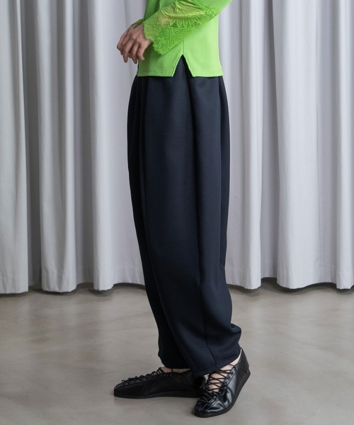 MARECHAL TERRE（マルシャルテル）の「【UV / 防シワ 機能付き】コクーンパンツ（その他パンツ・レディース・ブラック/ネイビー/グレー/サンドベージュ/ラベンダー・MEDIUM）」の10枚目の写真