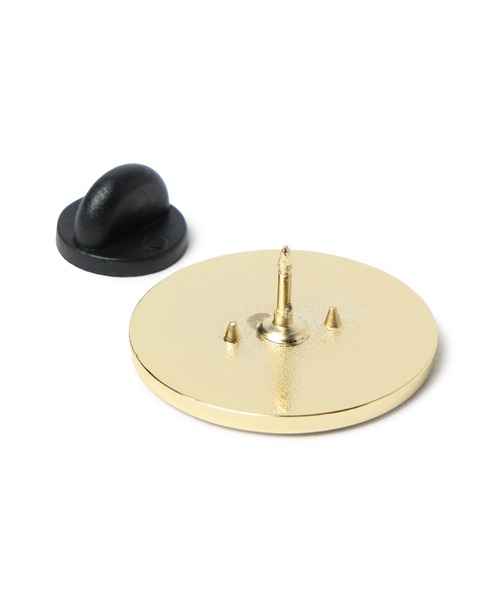 NEW ERA（ニューエラ）の「ニューエラ キャップピンズ アクセサリー ブランドロゴ（その他小物・メンズ・シルバー/ゴールド系その他/ゴールド・FREE）」の6枚目の写真