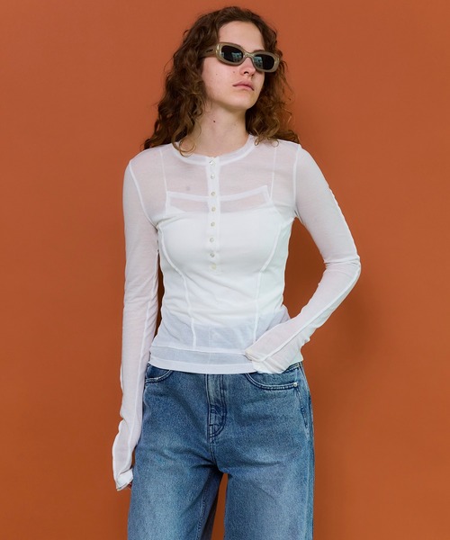 MAISON SPECIAL(メゾンスペシャル)の「Henley Neck Top/ヘンリーネックシアートップ(Tシャツ/カットソー・レディース・グリーン/ホワイト/ブルー/ブラック・FREE)」の1枚目の写真