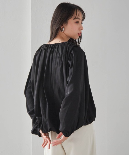 RANAN(ラナン)の「2WAYギャザーバルーンブラウス(シャツ/ブラウス・レディース・アイボリー/ブラック・L/LL/M)」の13枚目の写真
