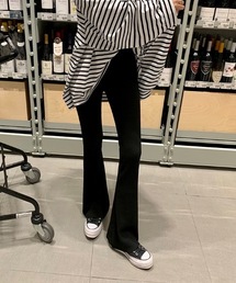 Nyu（ニュウ）の「美脚フレアパンツ（その他パンツ）」