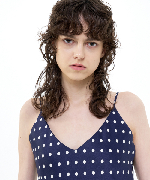 B QUIET(ビークワイエット)の「MAXI SATIN SLIP DRESS DOT_NAVY IVORY(ワンピース・レディース・その他・MEDIUM/SMALL)」の4枚目の写真