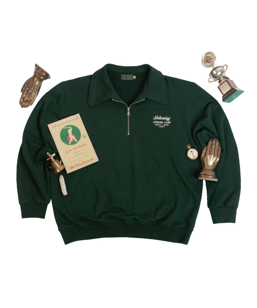 SATURDAY LEISURE CLUB(サタデーレジャークラブ)の「Saturday Leisure Club Logo Leisure Half Zip-Up Sweatshirt(Unisex) - Green(スウェット・メンズ・その他・MEDIUM/LARGE/X-LARGE)」の2枚目の写真