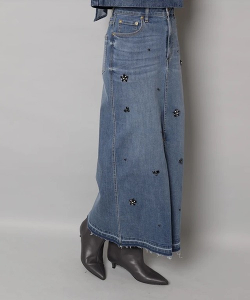 CADUNE（カデュネ）の「ビジュー付きタイトスカート（スカート・レディース・ブルー/ネイビー・36/38/34）」の2枚目の写真