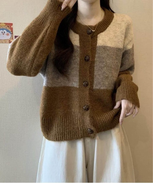 Forcement(フォースメント)の「柔らかな着心地の裏起毛ニットボーダーカーディガン(カーディガン/ボレロ・レディース・ブルー/ブラウン・FREE)」の17枚目の写真