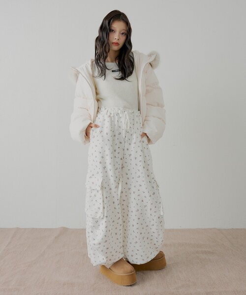 Chico（チコ）の「ワイドカーゴパンツ（その他パンツ・レディース・ピンク/グレー系その他3/ブルー・FREE）」の3枚目の写真