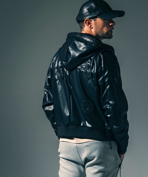 1PIU1UGUALE3 RELAX (ウノピゥウノウグァーレトレ リラックス)の「1PIU1UGUALE3 RELAX × Mark Gonzales(ウノピゥウノウグァーレトレ リラックス)アップリケシンセティック レザーブルゾン(ブルゾン・メンズ・ホワイト/ブラック・S/M/L/XL/XXL)」の10枚目の写真