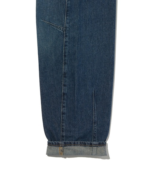 Levi's(リーバイス)の「Levi's/リーバイス CINCH バレルジーンズ(デニムパンツ・レディース・ダークインディゴブルー/インディゴブルー/ライトブルー/ブルー・26inch/25inch/24inch/23inch/28inch/27inch)」の12枚目の写真