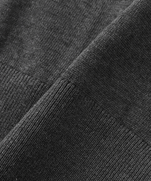 JIEDA(ジエダ)の「JIEDA / ジエダ COTTON SILK V NECK KNIT(ニット/セーター・メンズ・グレー/ブラック・1)」の6枚目の写真