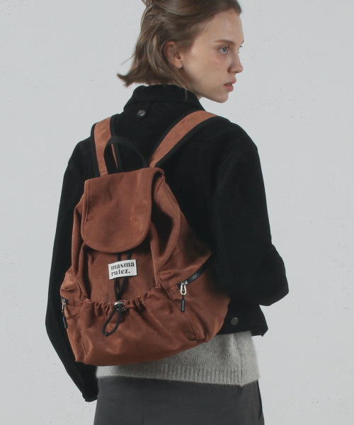 MASMARULEZ（マスマルールズ）の「[INT] Mini suede flap backpack _ Brown（バックパック/リュック・レディース・その他・FREE）」の4枚目の写真
