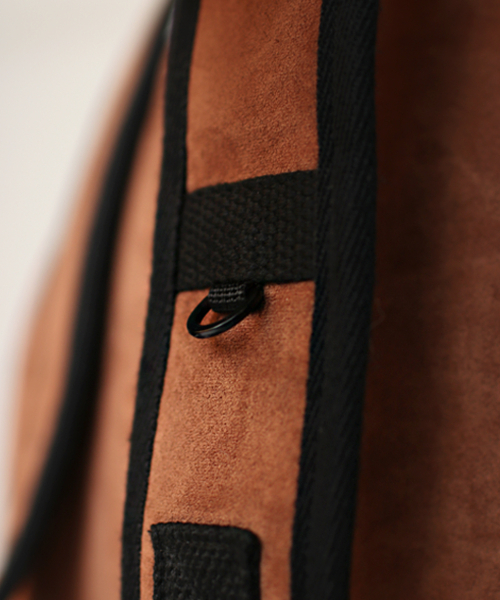 MASMARULEZ（マスマルールズ）の「[INT] Mini suede flap backpack _ Brown（バックパック/リュック・レディース・その他・FREE）」の11枚目の写真