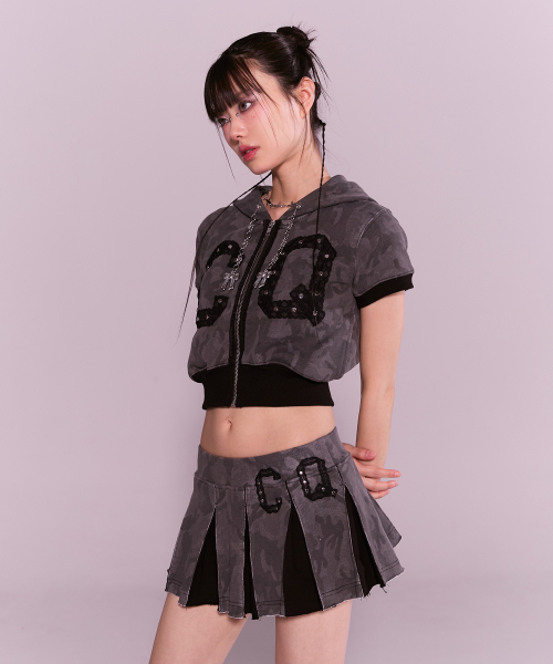 CHERRYQUIRI(チェリーキュリー)の「CQ lace stud pleats sk - charcoal camo(スカート・レディース・その他・SMALL/MEDIUM)」の2枚目の写真