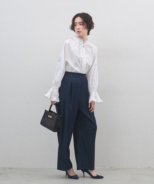 &. NOSTALGIA（アンドドットノスタルジア）の「ツイルワイドストレートパンツ（セットアップ）（スラックス・レディース・ベージュ/ネイビー・M）」の3枚目の写真