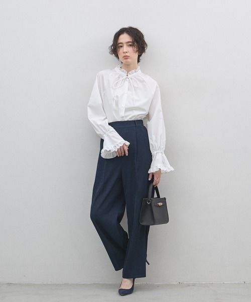 &. NOSTALGIA（アンドドットノスタルジア）の「ツイルワイドストレートパンツ（セットアップ）（スラックス・レディース・ベージュ/ネイビー・M）」の4枚目の写真