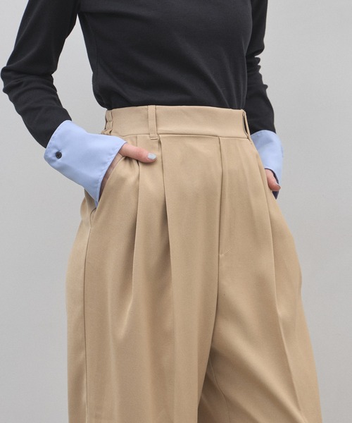 &. NOSTALGIA（アンドドットノスタルジア）の「ツイルワイドストレートパンツ（セットアップ）（スラックス・レディース・ベージュ/ネイビー・M）」の16枚目の写真