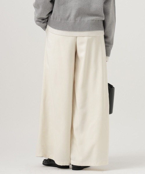 BAYFLOW（ベイフロー）の「[スタイルアップ]TRタックワイドパンツ（その他パンツ・レディース・チャコール/アイボリー・MEDIUM/SMALL）」の3枚目の写真