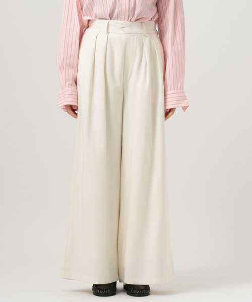 BAYFLOW（ベイフロー）の「[スタイルアップ]TRタックワイドパンツ（その他パンツ・レディース・チャコール/アイボリー・MEDIUM/SMALL）」の10枚目の写真