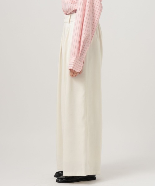 BAYFLOW（ベイフロー）の「[スタイルアップ]TRタックワイドパンツ（その他パンツ・レディース・チャコール/アイボリー・MEDIUM/SMALL）」の12枚目の写真