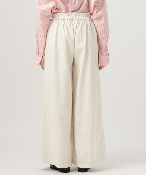 BAYFLOW（ベイフロー）の「[スタイルアップ]TRタックワイドパンツ（その他パンツ・レディース・チャコール/アイボリー・MEDIUM/SMALL）」の11枚目の写真