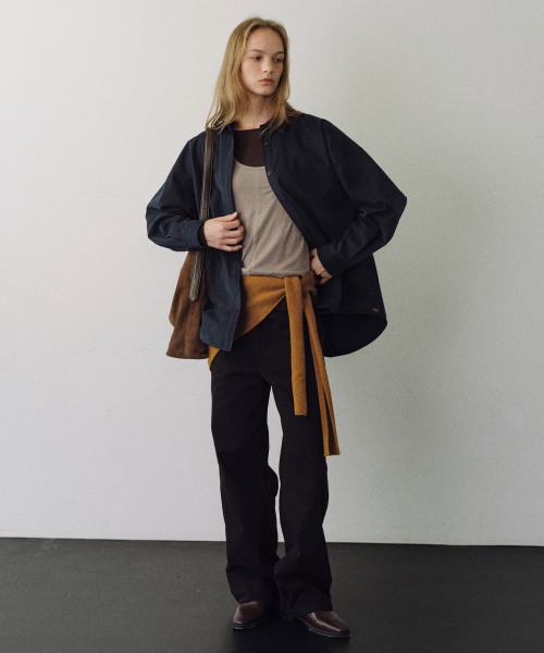 URAGO(ユラーゴ)の「Peach cotton boxy shirt(シャツ/ブラウス・レディース・ネイビー/Beige/レッド・FREE)」の5枚目の写真