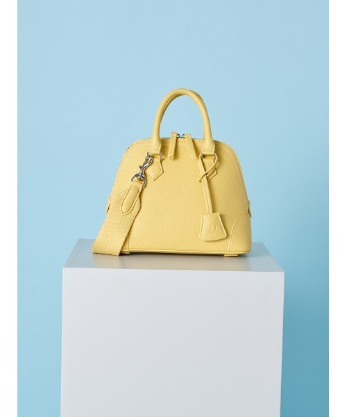 Mila Owen（ミラオーウェン）の「ワイドショルダーミドルボストンバッグ（ボストンバッグ・レディース・ピンク/キャメル/ブラック/アイボリー/イエロー・F）」の3枚目の写真