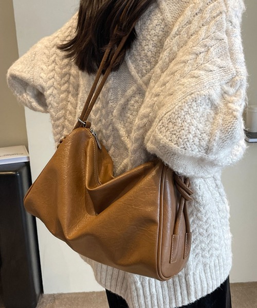florist(フローリスト)の「2WAY レザータッチノットワンショルダーバッグ(iPad収納可)(ショルダーバッグ・レディース・ブラック/モカ/アッシュブラウン/キャメル・FREE)」の9枚目の写真