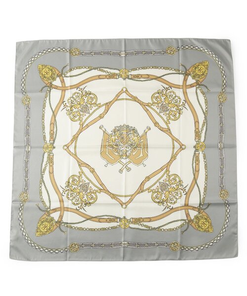 SHOO・LA・RUE（シューラルー）の「大判プリントスカーフ（88×88cm）（バンダナ/スカーフ・レディース・イエロー系3/アイボリー系3/グレー系3/ピンク系その他/ブルー系その他5/レッド系5・00）」の2枚目の写真