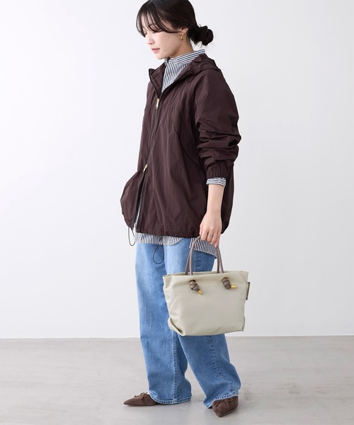 VIOLAd'ORO（ヴィオラドーロ）の「【VIOLAd'ORO】ナイロントートバッグ-BIANCA（トートバッグ・レディース・グレイッシュベージュ/ブルー・FREE）」の8枚目の写真