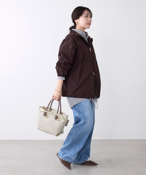 VIOLAd'ORO（ヴィオラドーロ）の「【VIOLAd'ORO】ナイロントートバッグ-BIANCA（トートバッグ・レディース・グレイッシュベージュ/ブルー・FREE）」の9枚目の写真