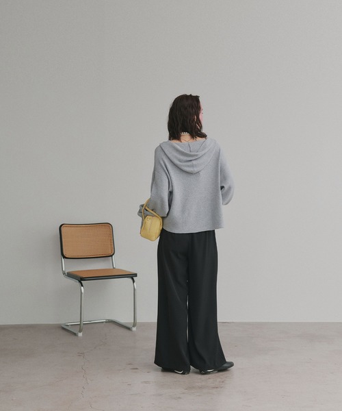 ad thie（アドティエ）の「フーディー ニット プルオーバー（ニット/セーター・レディース・グレー/ブラウン/アイボリー/ライトブルー・FREE）」の18枚目の写真