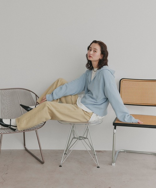 ad thie（アドティエ）の「フーディー ニット プルオーバー（ニット/セーター・レディース・グレー/ブラウン/アイボリー/ライトブルー・FREE）」の5枚目の写真